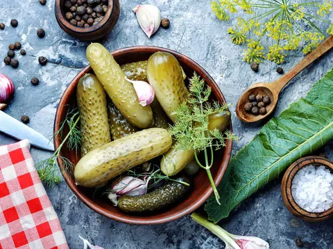 Przepisy na kiszone ogórki