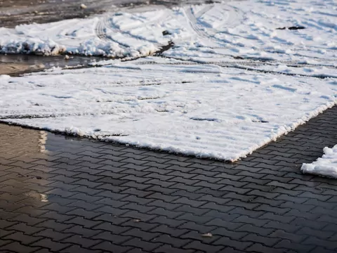 Odśnieżarka z zamiatarką