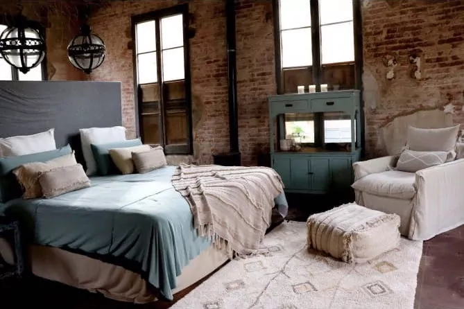 Dywany do prania w pralce ułatwiają szybkie usuwanie plam i sierści, dlatego świetnie sprawdzają się u rodziców i właścicieli zwierząt Dywan do prania w pralce