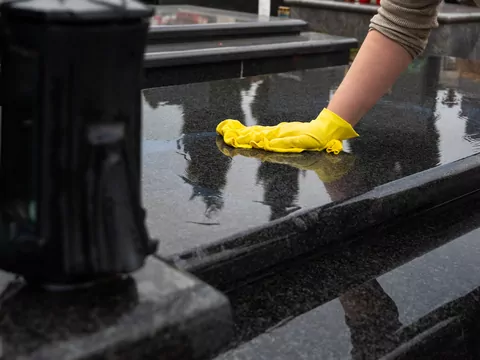 5 sposobów na usunięcie wosku