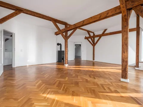 Jak pozbyć się skrzypienia parkietu?