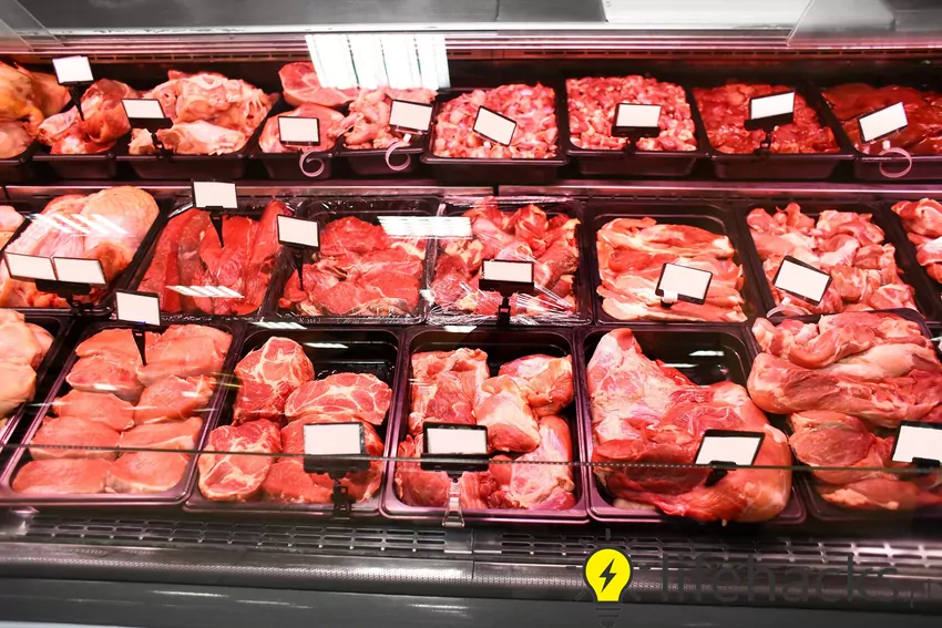 Mięso na wagę w Dino pochodzi wyłącznie z zakładu Agro-Rydzyna Lada z surowym mięsem