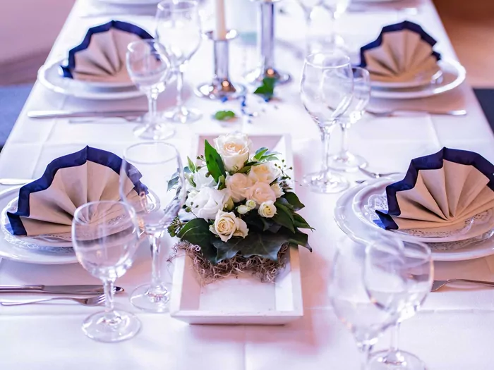 Nakrycie stołu krok po kroku