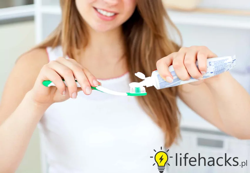 Domowe sposoby na usuwanie kamienia nazębnego