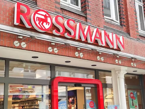 Promocja na perfumy w Rossmannie